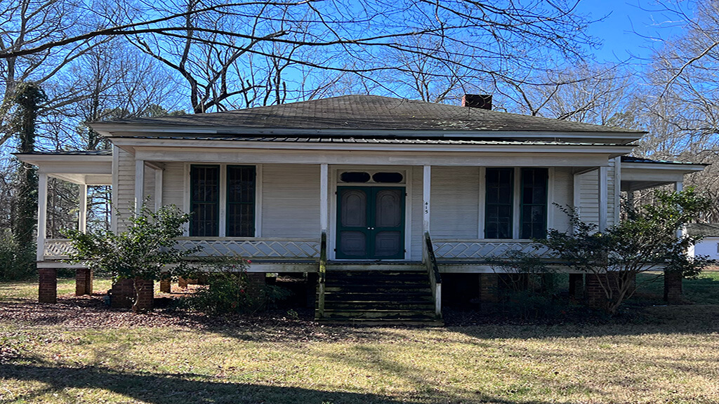 Picture of Home with Open Pier Foundation